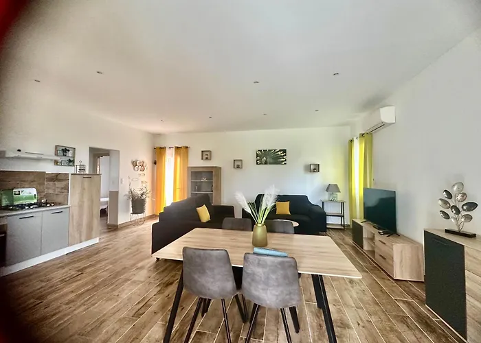 A Santa Trinita * Bonifacio (Corsica)