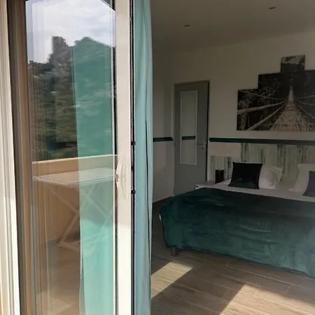 A Santa Trinita Bonifacio (Corsica)