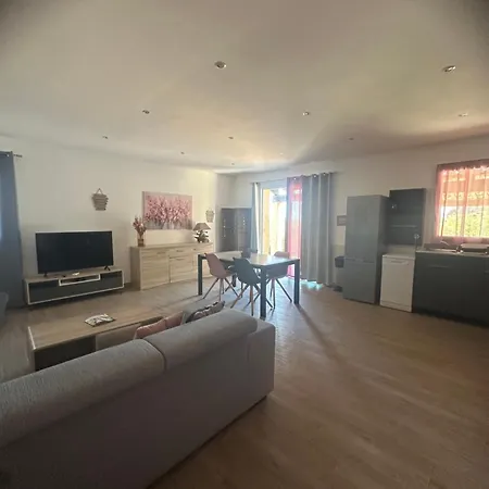 A Santa Trinita * بونيفَسْيو