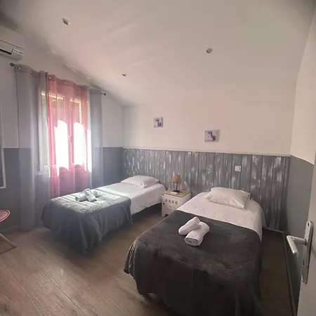 A Santa Trinita Bonifacio (Corsica)